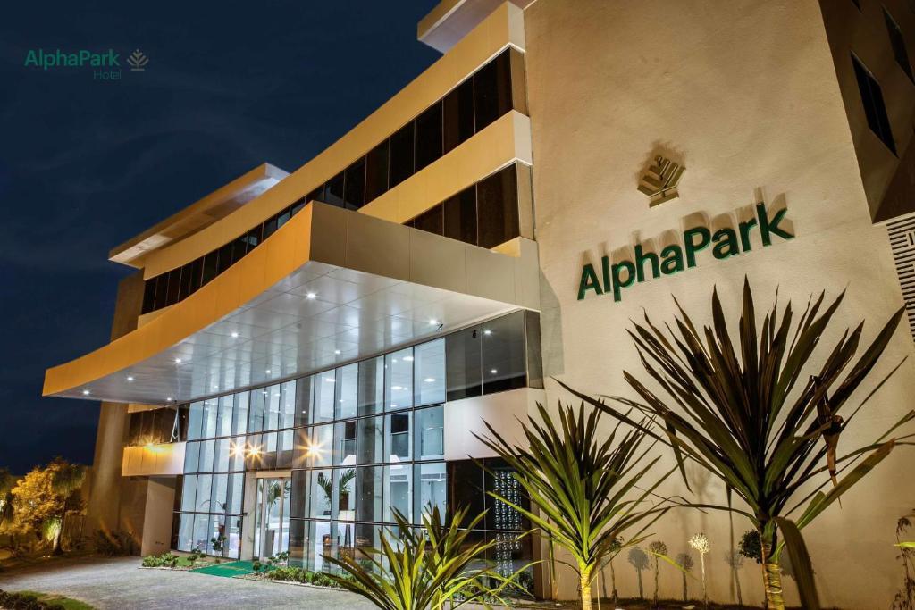 Alphapark Hotel Гоянія Екстер'єр фото